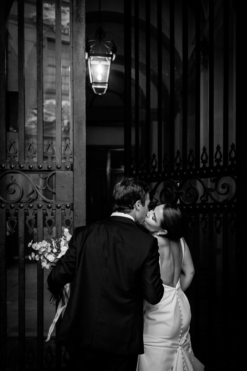 Wedding photos at palazzo Gondi in Florence
